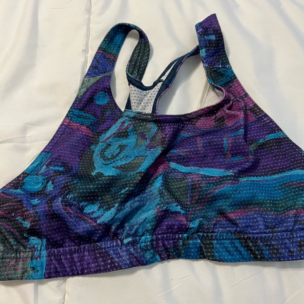 Sports bra